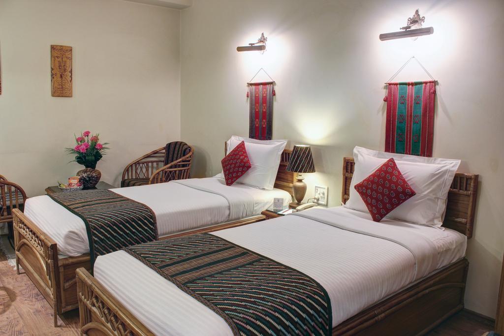 Palace On Ganges - Heritage Hotel Varanasi Habitación foto