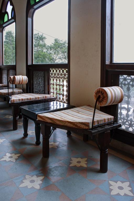 Palace On Ganges - Heritage Hotel Varanasi Exterior foto